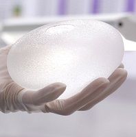 Allergan отзывает грудные имплантаты по всему миру