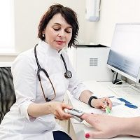 Минздрав подготовил методичку по подготовке к периодической аккредитации медицинских работников